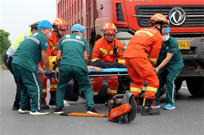 福贡沛县道路救援